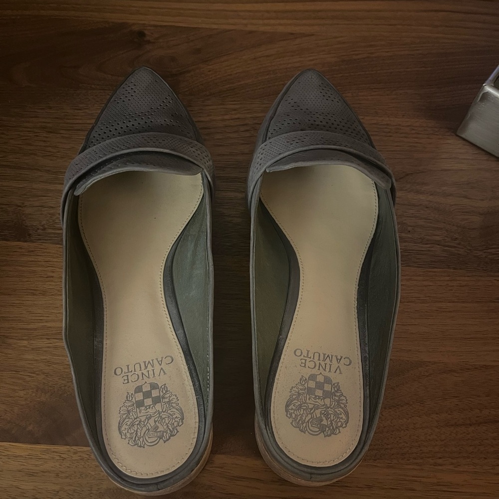 Vince Camuto Slides View 4